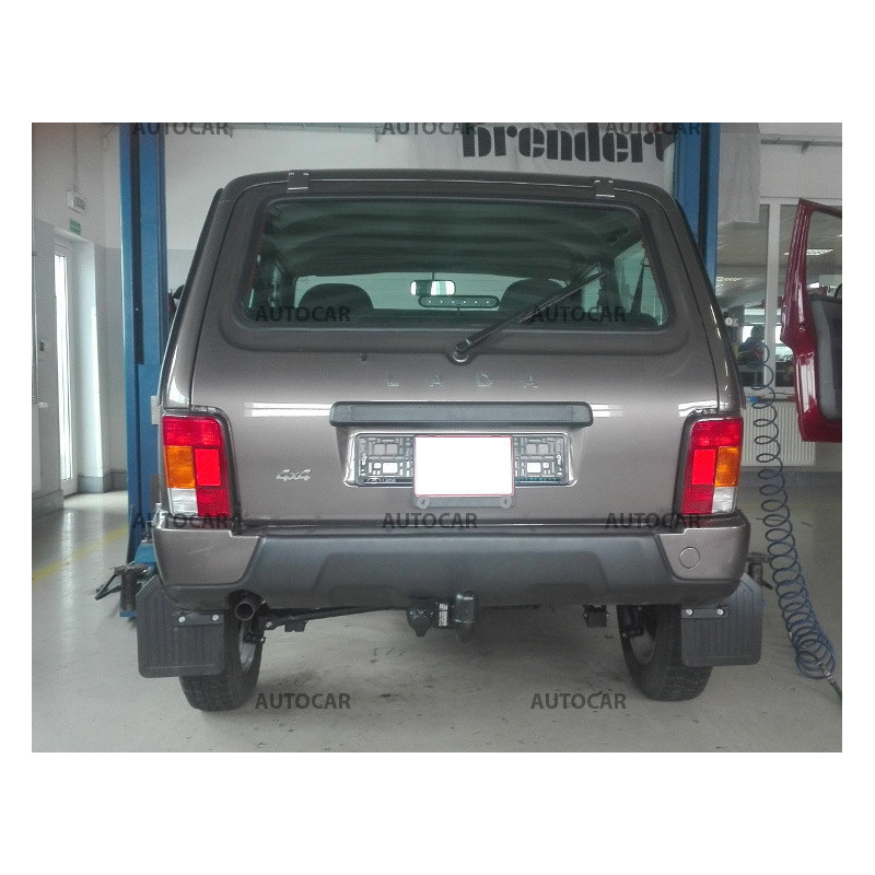 Tažné zařízení pro Lada NIVA - 3 dv. - šroubový systém