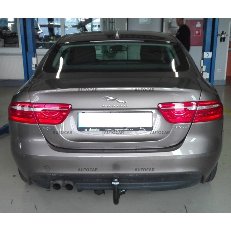 Ťažné zariadenie pre XE - automatický vertikálny systém BRINK