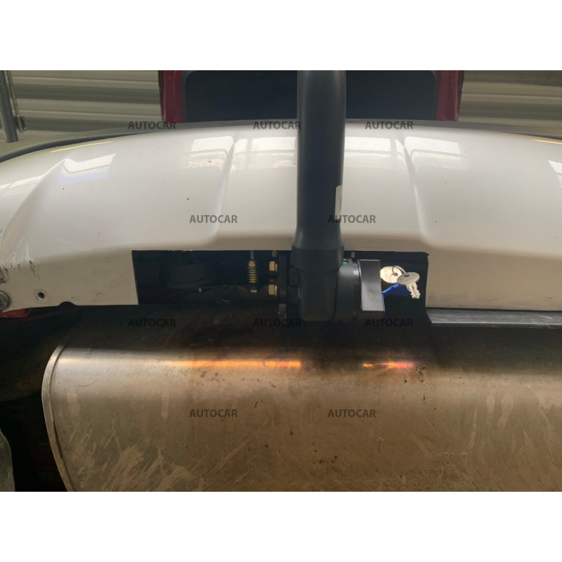 Ťažné zariadenie - Alfa Romeo Stelvio - automatický vertikálny systém