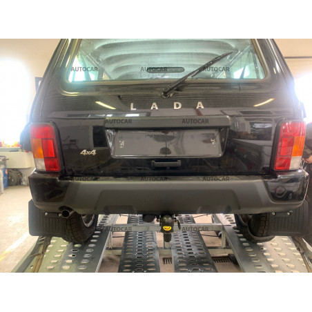 Tažné zařízení pro Lada 4x4 Urban - 3/5 dv. - odnímatelný bajonetový systém Tažné zařízení pro Lada 4x4 Urban - 3/5 dv. - odnímatelný bajonetový systém
