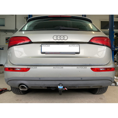 Ťažné zariadenie pre AUDI Q5 - automatický vertikálny systém Ťažné zariadenie pre AUDI Q5 - automatický vertikálny systém