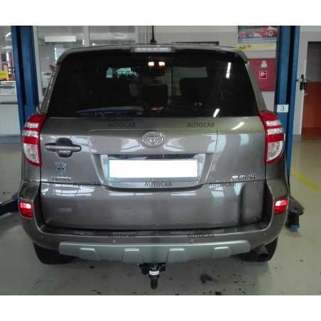 Ťažné zariadenie pre RAV 4 - s rez.kolesom vzadu - automatický vertikálny systém - od 2009-2013 Ťažné zariadenie pre RAV 4 - s rez.kolesom vzadu - automatický vertikálny systém - od 2009-2013