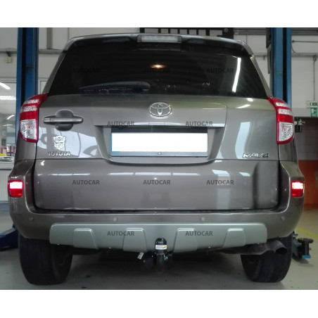 Ťažné zariadenie pre RAV 4 - s rez.kolesom vzadu - automatický vertikálny systém - od 2009-2013 Ťažné zariadenie pre RAV 4 - s rez.kolesom vzadu - automatický vertikálny systém - od 2009-2013