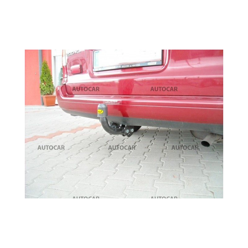 Tažné zařízení pro Toyota COROLLA - E10 - Kombi - šroubový systém