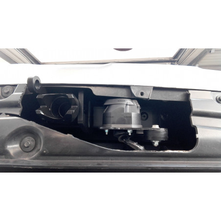 Tažné zařízení pro BMW X7 (G07) - odnímatelný vertikální bajonetový systém