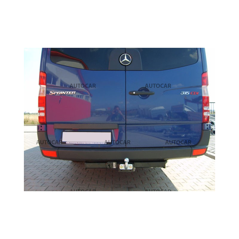 Tažné zařízení pro Volkswagen CRAFTER - Dodávka bez schodíka - Rozvor 3,665 / 4,325 m - šroubový systém