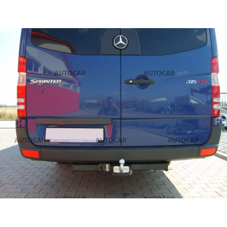 Tažné zařízení pro Volkswagen CRAFTER - Dodávka bez schodíka - Rozvor 3,665 / 4,325 m - šroubový systém