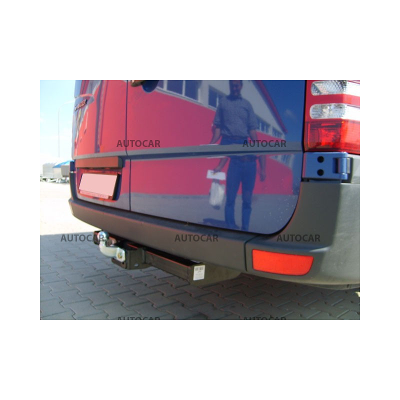 Tažné zařízení pro Volkswagen CRAFTER - Dodávka bez schodíka - Rozvor 3,665 / 4,325 m - šroubový systém