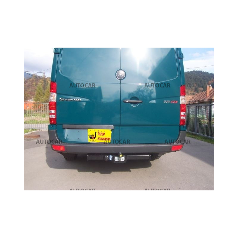 Tažné zařízení pro Volkswagen CRAFTER - Dodávka bez schodíka - Rozvor 3,665 / 4,325 m - šroubový systém