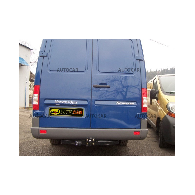 Tažné zařízení pro LT 28/46 - Dodávka bez schůdku - Rozvor 3,55 / 4,025 m - šroubový systém