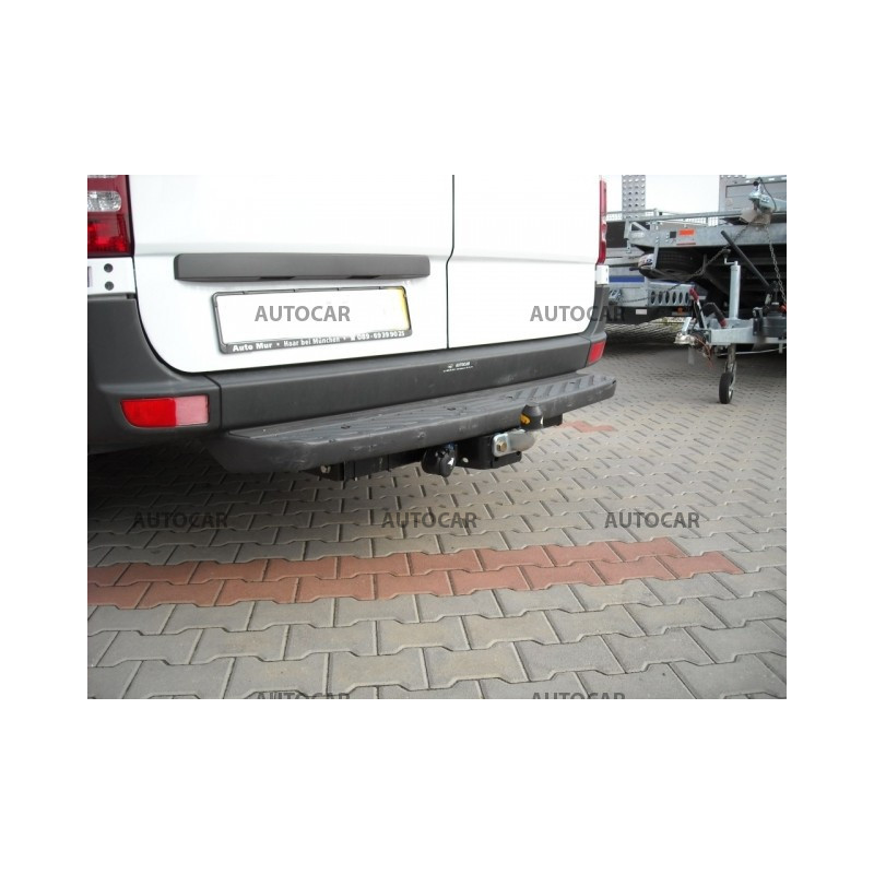 Tažné zařízení pro Mercedes SPRINTER - Dodávka so schodíkom - Jednomontáž - Rozvor 3,665 / 4,325 m - šroubový systém