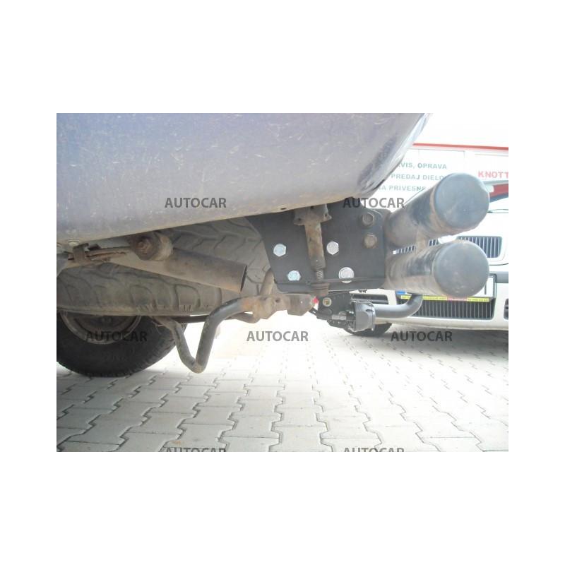 Ťažné zariadenie pre NAVARA - rúrkový nárazník , ( D 40 ) - automatický systém - od 2006 do 