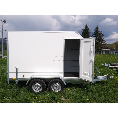 Skriňový prívesný vozík F27361518HTD s rampou Skriňový prívesný vozík F27361518HTD s rampou
