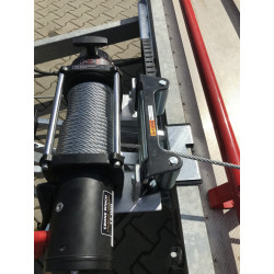 Držák elektrického navijáku...