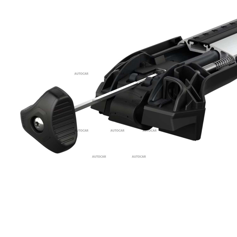 Střešní nosič THULE WingBar Edge pro Mazda 5 (2004 – 2010) – klasické střešní ližiny