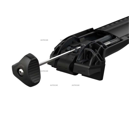 Střešní nosič THULE WingBar Edge pro Mazda 5 (2004 – 2010) – klasické střešní ližiny