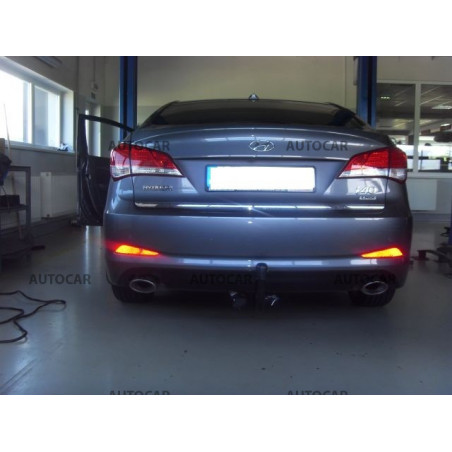 Ťažné zariadenie pre I 40 - 4 dv. - automatický vertikálny systém - od 04.2011/- Ťažné zariadenie pre I 40 - 4 dv. - automatický vertikálny systém - od 04.2011/-
