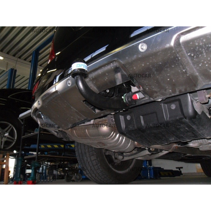 Tažné zařízení pro Mercedes M / ML - W164, W166 - odnímateľný vertikálny bajonetový systém