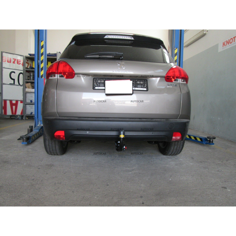 Tažné zařízení pro Peugeot 2008 - odnímatelný vertikální bajonetový systém