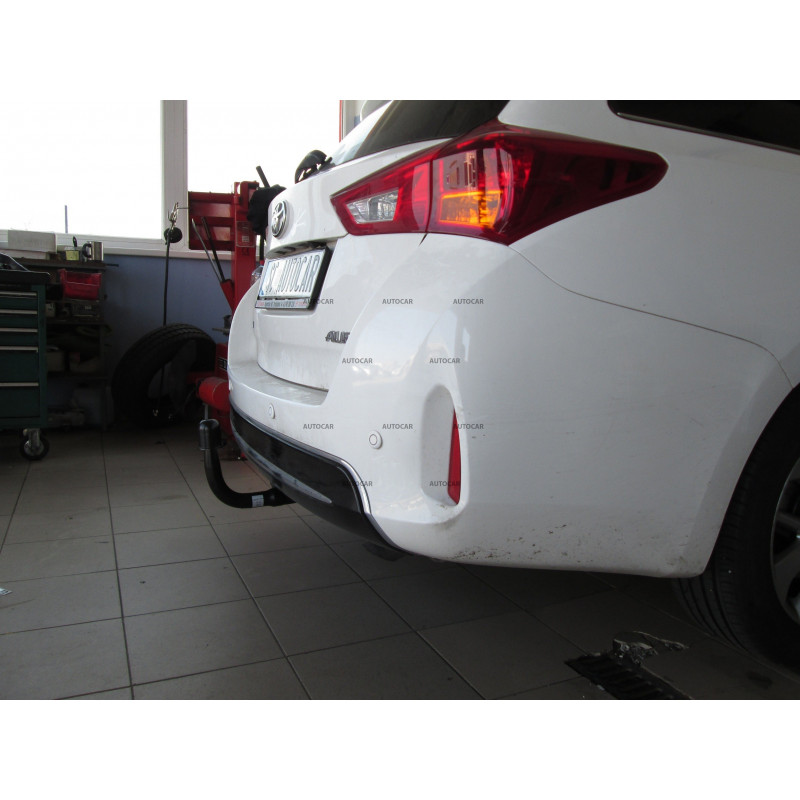 Tažné zařízení pro Toyota AURIS Touring - odnímatelný vertikální bajonetový systém