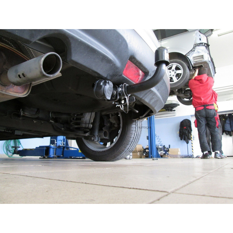 Ťažné zariadenie pre Nissan JUKE - SUV, 2WD - automatický systém - od 2010/-