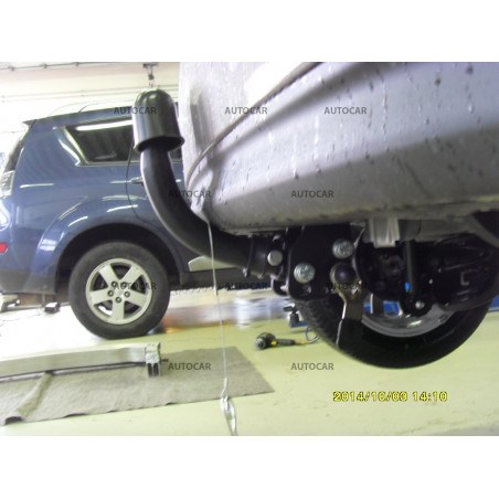 Ťažné zariadenie pre YARIS - 3/5dv., ( P 13 ) - automatický systém - od 10.2011/- Ťažné zariadenie pre YARIS - 3/5dv., ( P 13 ) - automatický systém - od 10.2011/-