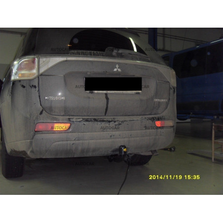 Ťažné zariadenie pre OUTLANDER - SUV - skrutkový systém - od 09.2012/- Ťažné zariadenie pre OUTLANDER - SUV - skrutkový systém - od 09.2012/-