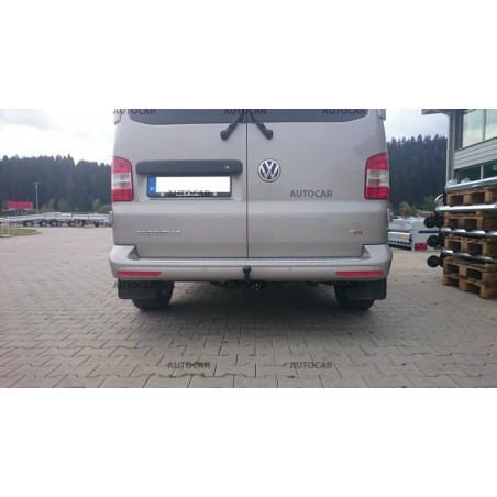 Tažné zařízení pro Volkswagen TRANSPORTER / MULTIVAN / CARAVELLA - T5 - Dodávka - odnímatelný vertikální bajonetový systém Tažné zařízení pro Volkswagen TRANSPORTER / MULTIVAN / CARAVELLA - T5 - Dodávka - odnímatelný vertikální bajonetový systém
