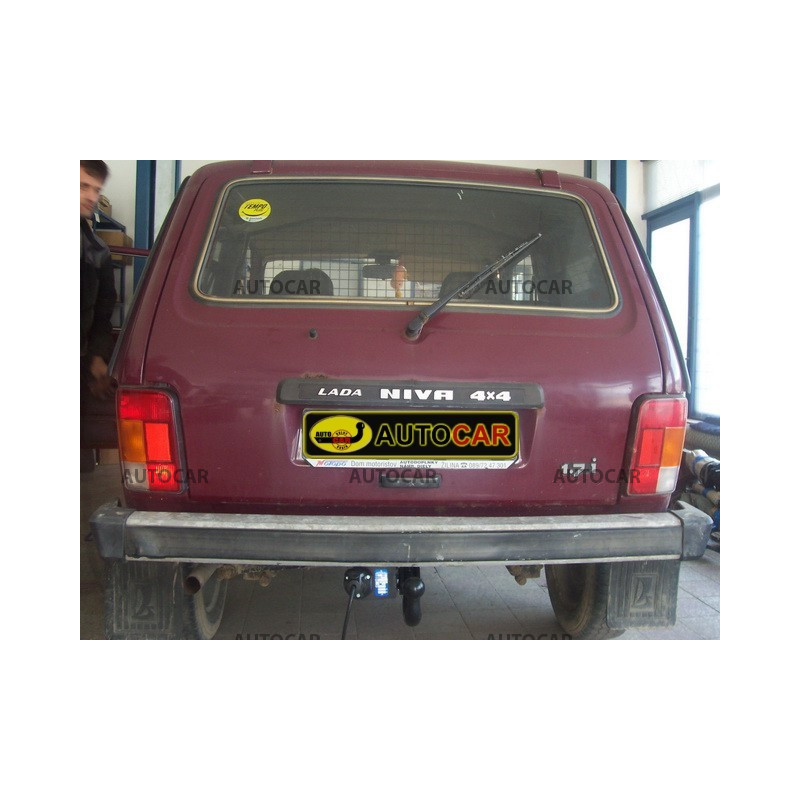 Tažné zařízení pro Lada NIVA - 3 dv. - šroubový systém