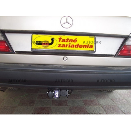 Tažné zařízení pro Mercedes 124 (W124 / S124) - odnímatelný bajonetový systém Tažné zařízení pro Mercedes 124 (W124 / S124) - odnímatelný bajonetový systém