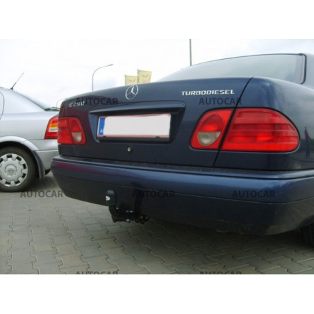 Ťažné zariadenie pre E - trieda E, 4dv. (W 210) - skrutkový systém - od 1995/06 do 2002/03 Ťažné zariadenie pre E - trieda E, 4dv. (W 210) - skrutkový systém - od 1995/06 do 2002/03