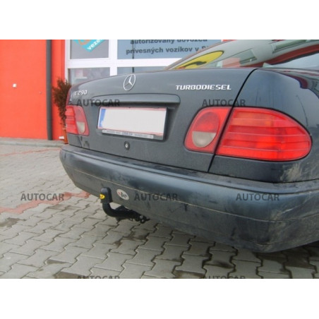 Ťažné zariadenie pre E - trieda E, 4dv. (W 210) - skrutkový systém - od 1995/06 do 2002/03 Ťažné zariadenie pre E - trieda E, 4dv. (W 210) - skrutkový systém - od 1995/06 do 2002/03