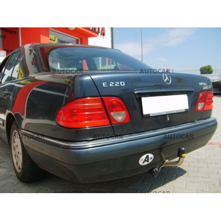 Ťažné zariadenie pre E - trieda E, 4dv. (W 210) - automatický systém - od 1995/06 do 2002/03 Ťažné zariadenie pre E - trieda E, 4dv. (W 210) - automatický systém - od 1995/06 do 2002/03