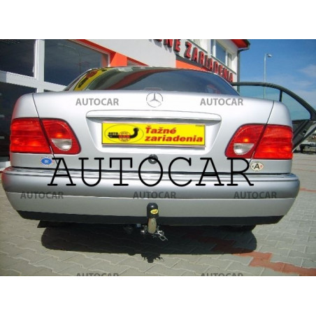 Ťažné zariadenie pre E - trieda E, 4dv. (W 210) - automatický systém - od 1995/06 do 2002/03 Ťažné zariadenie pre E - trieda E, 4dv. (W 210) - automatický systém - od 1995/06 do 2002/03