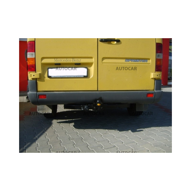 Tažné zařízení pro Mercedes SPRINTER - Dodávka bez schůdku - Rozvor 3,05 m - šroubový systém