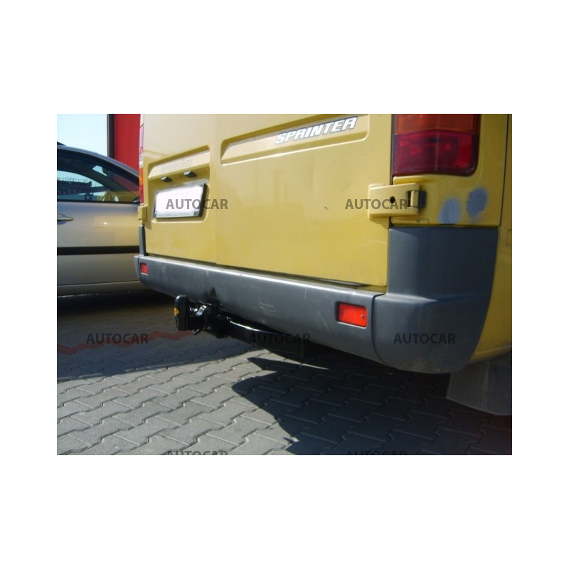 Tažné zařízení pro Mercedes SPRINTER - Dodávka bez schůdku - Rozvor 3,05 m - šroubový systém