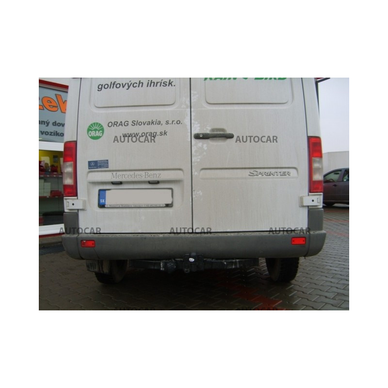 Tažné zařízení pro Mercedes SPRINTER - Dodávka bez schůdku - Rozvor 3,05 m - šroubový systém
