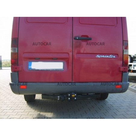 Tažné zařízení pro Mercedes SPRINTER - Dodávka bez schůdku - Rozvor 3,55 / 4,025 m - šroubový systém - od 1995 do 2006 Tažné zařízení pro Mercedes SPRINTER - Dodávka bez schůdku - Rozvor 3,55 / 4,025 m - šroubový systém - od 1995 do 2006