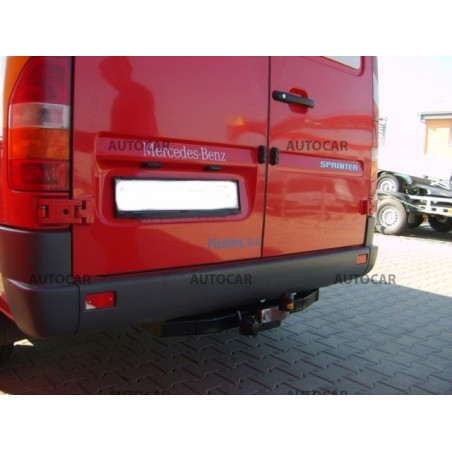 Tažné zařízení pro Mercedes SPRINTER - Dodávka bez schůdku - Rozvor 3,55 / 4,025 m - šroubový systém - od 1995 do 2006 Tažné zařízení pro Mercedes SPRINTER - Dodávka bez schůdku - Rozvor 3,55 / 4,025 m - šroubový systém - od 1995 do 2006