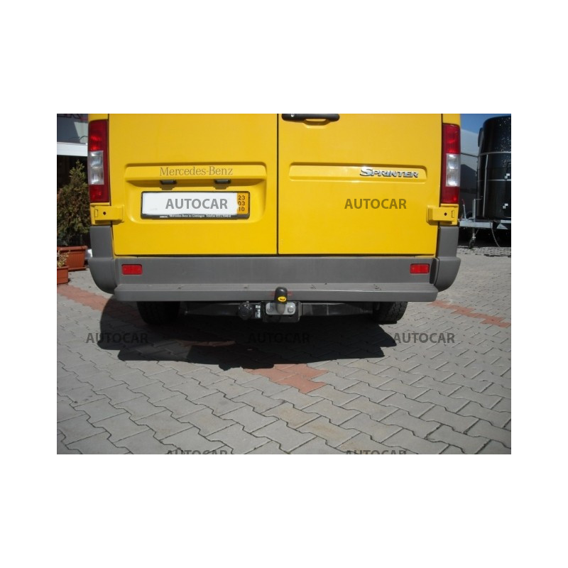 Tažné zařízení pro Mercedes SPRINTER - Dodávka se schůdkem - Rozvor 3,55 / 4,025 m - šroubový systém