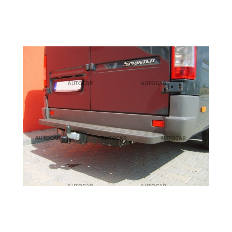 Tažné zařízení pro Mercedes SPRINTER - Dodávka se schůdkem - Rozvor 3,55 / 4,025 m - šroubový systém