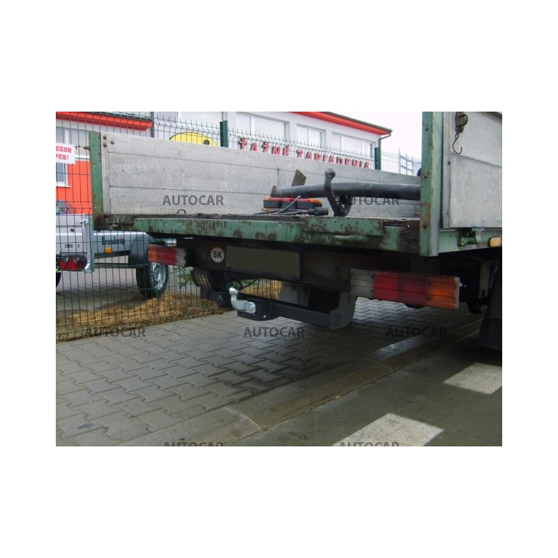 Tažné zařízení pro Mercedes SPRINTER - Valník - Jednomontáž - Rozvor 3,55 / 4,025 m - šroubový systém