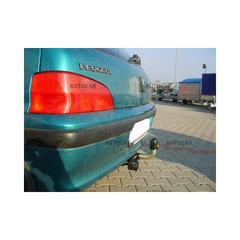 Tažné zařízení pro Peugeot 106 - odnímatelný bajonetový systém