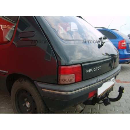 Tažné zařízení pro Peugeot 205 - šroubový systém