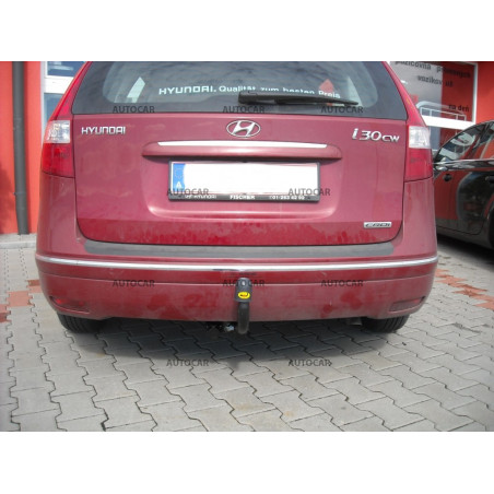 Ťažné zariadenie pre I 30 - combi - skrutkový systém - od 2008 do 2010 Ťažné zariadenie pre I 30 - combi - skrutkový systém - od 2008 do 2010