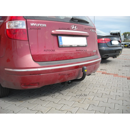 Ťažné zariadenie pre I 30 - combi - skrutkový systém - od 2008 do 2010 Ťažné zariadenie pre I 30 - combi - skrutkový systém - od 2008 do 2010