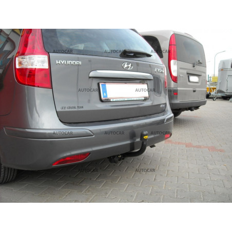 Ťažné zariadenie pre I 30 - combi - skrutkový systém - od 2010 Ťažné zariadenie pre I 30 - combi - skrutkový systém - od 2010