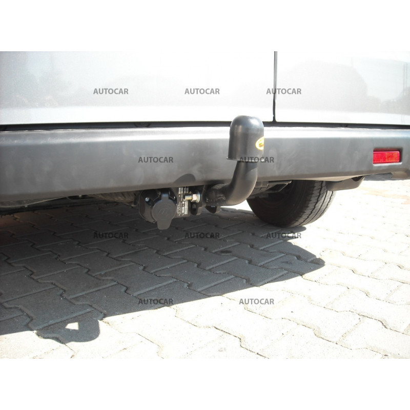 Ťažné zariadenie pre Nissan NV 200 - skrutkový systém - od 2009