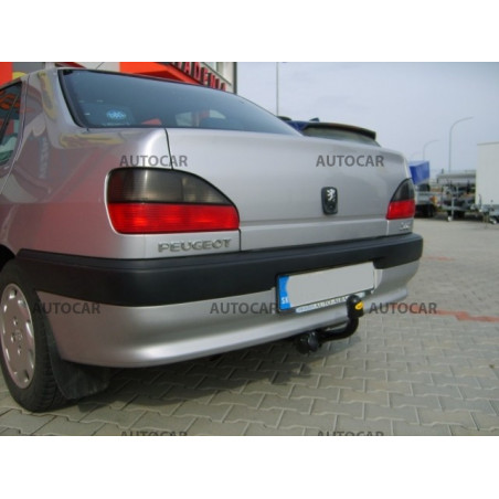 Tažné zařízení pro Peugeot 306 - šroubový systém