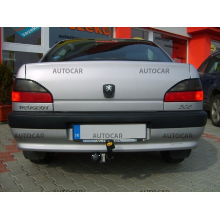 Tažné zařízení pro Peugeot 306 - šroubový systém